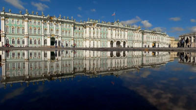Жители и гости Петербурга смогут бесплатно сходить в Эрмитажа