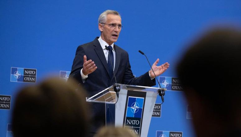 Столтенберг: Россия и НАТО сохраняют военные каналы коммуникации