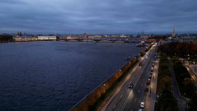 На берега города на Неве придет необычное тепло