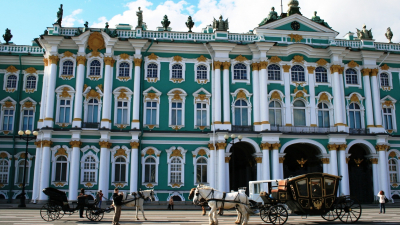 Петербург вошел в топ-3 популярных направлений для путешествий в декабре