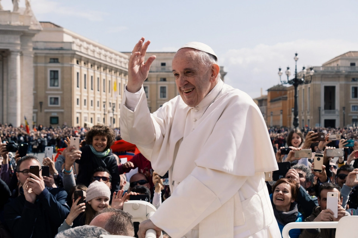 В Ватикан передали протест из-за слов Папы Римского о чеченцах и бурятах - tvspb.ru