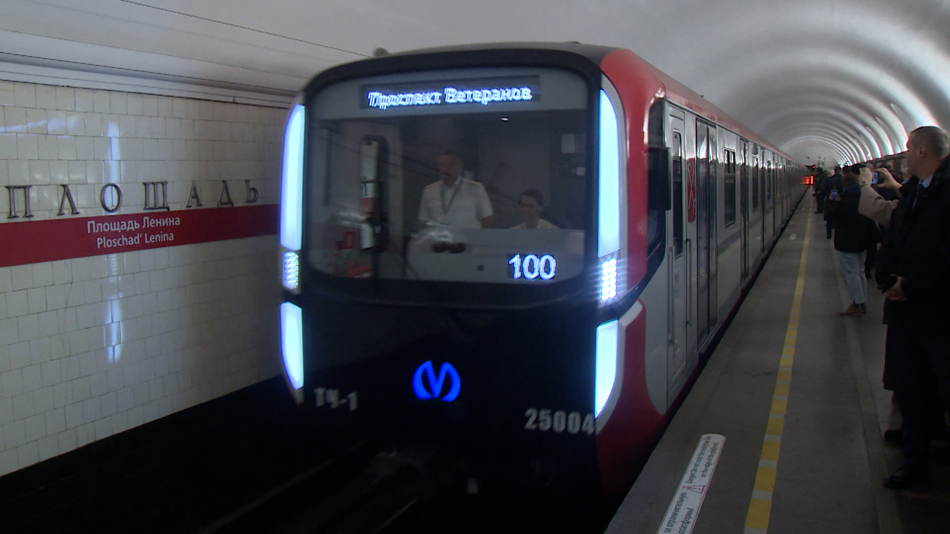 Тихий и просторный: в петербургском метро начал ходить второй «Балтиец»