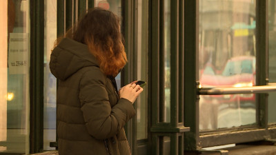 Думскроллинг: Как избавиться от зацикленности на плохих новостях