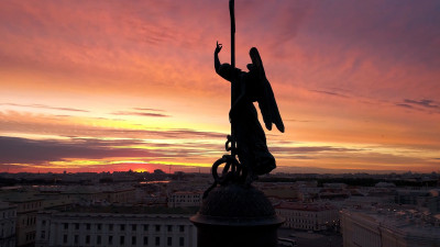 Основание Института востоковедения РАН и открытие памятника Грибоедову: Ключевые события истории Петербурга 23 ноября