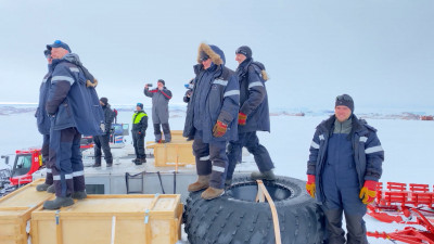 Из Петербурга на экспедицию в Антарктиду отправились 110 человек