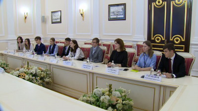 Лучшие студенты петербургских вузов пройдут стажировку в администрации города