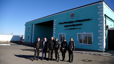 Новые проекты и помощь жителям: Петербургские парламентарии посетили Мариуполь