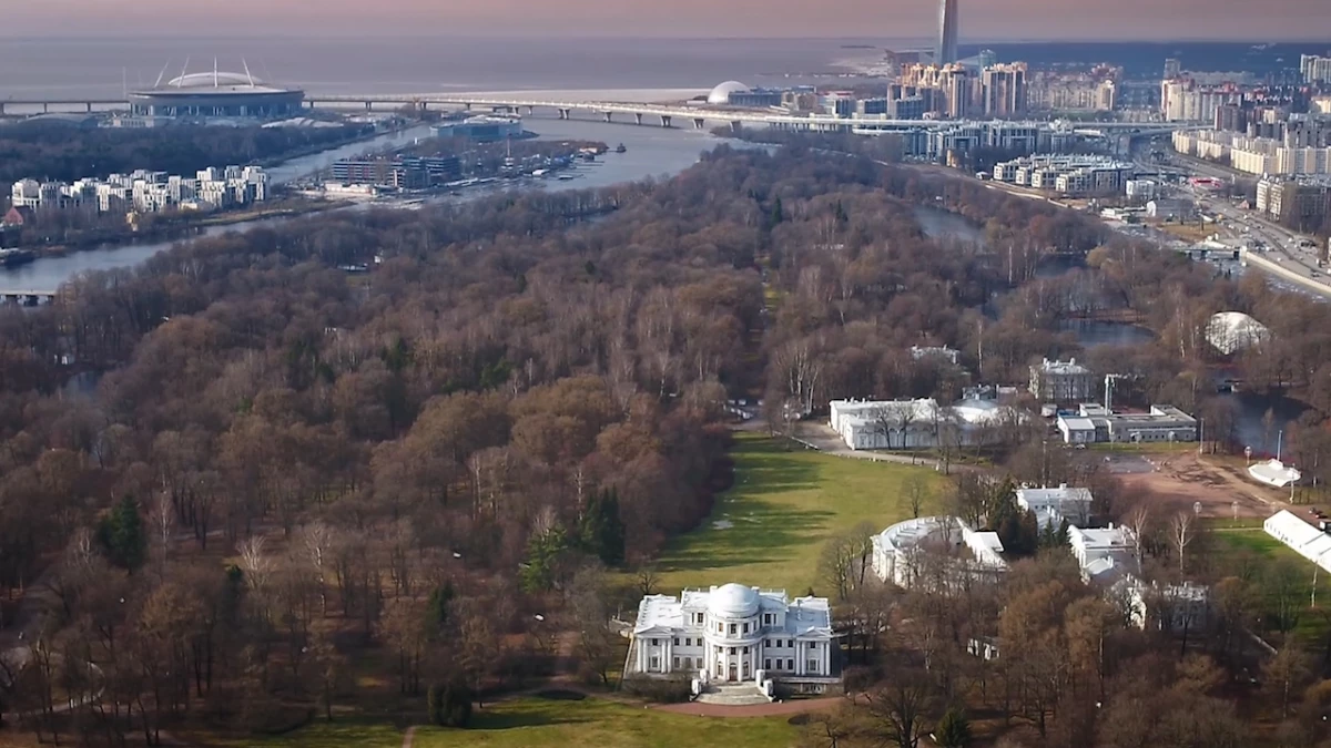 Елочные базары в блокадном Ленинграде и 250-е наводнение: Ключевые события истории Петербурга 25 ноября - tvspb.ru