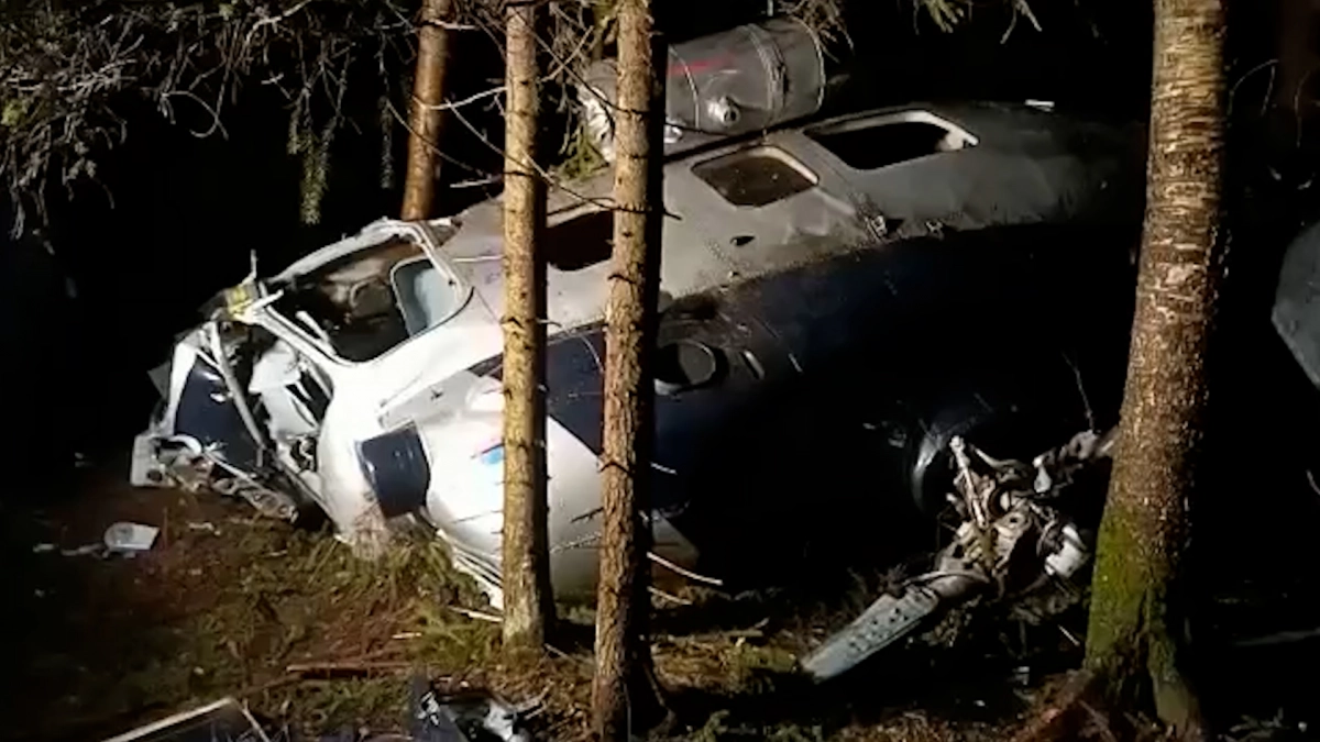 Троих пострадавших в крушении вертолета Ми-2 под Костромой перевели в реанимацию - tvspb.ru