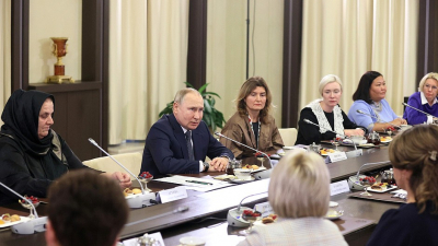 Путин: Залог успехов России состоит в единстве