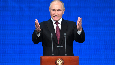 Владимир Путин присвоил петербурженке звание «Мать-героиня»