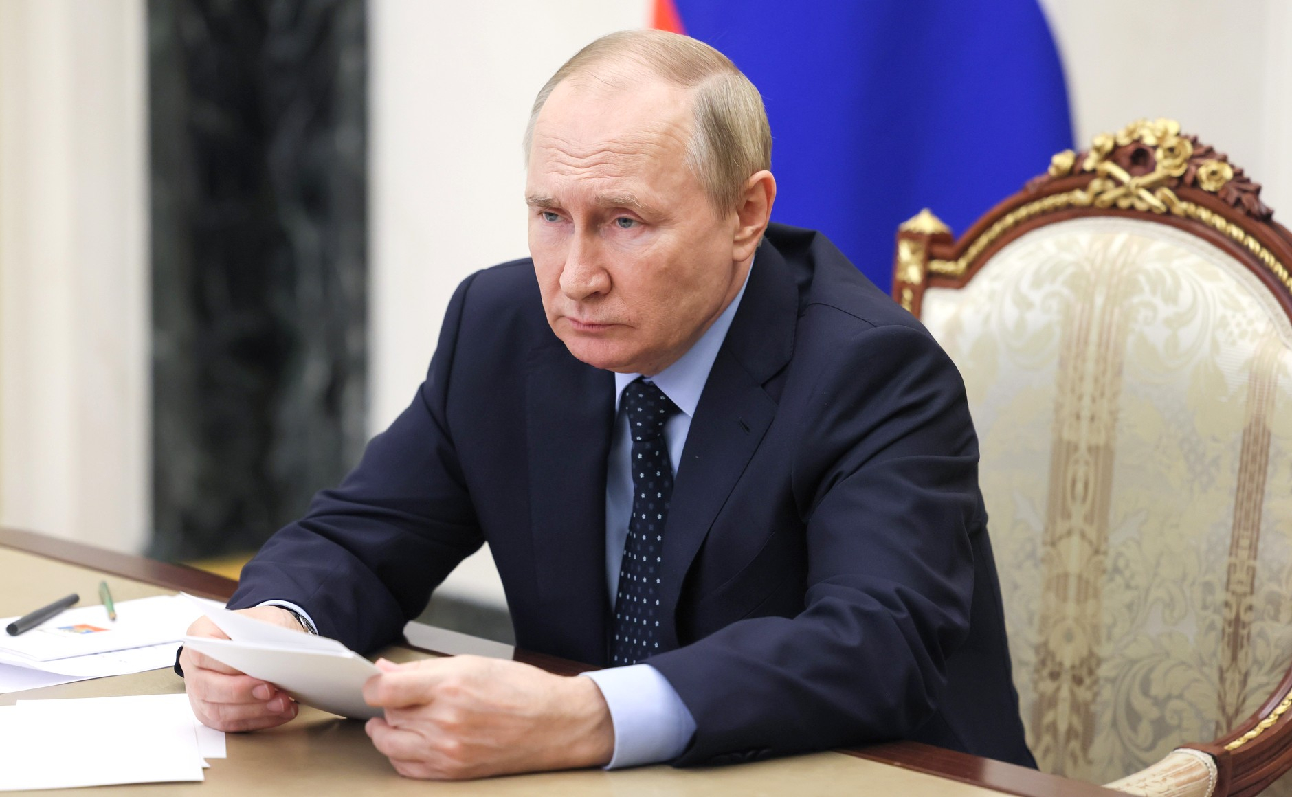 Путин прокомментировал введение потолка цен на российскую нефть