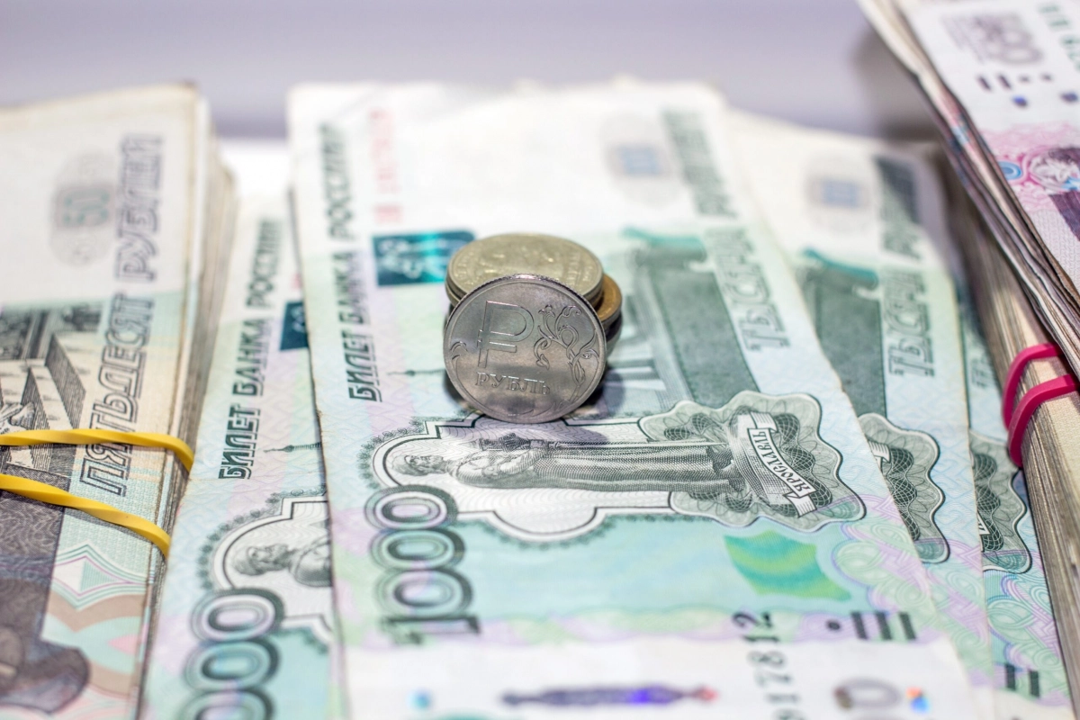 Петербуржцы назвали желаемый минимальный размер оплаты труда - tvspb.ru