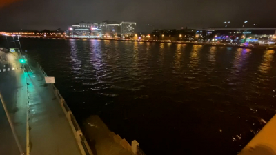 Из-за сильного ветра в Неве поднялся уровень воды