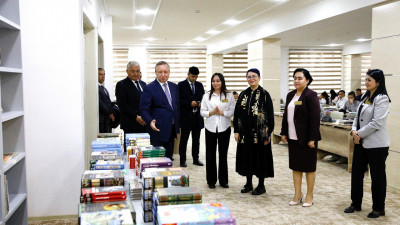 Более 250 книг получил библиотечно-информационный центр имени Пушкина в дар от Петербурга