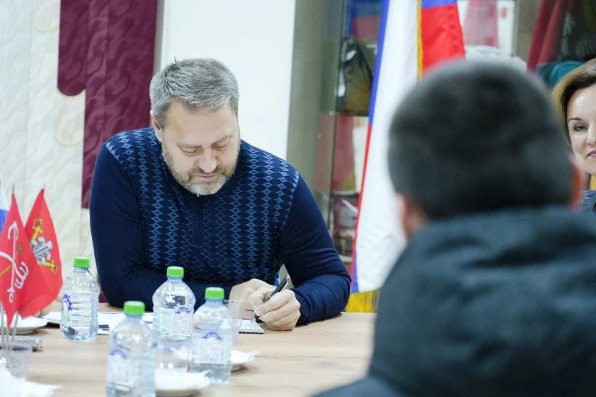 Александр Бельский встретился с жителями Приморского района - tvspb.ru