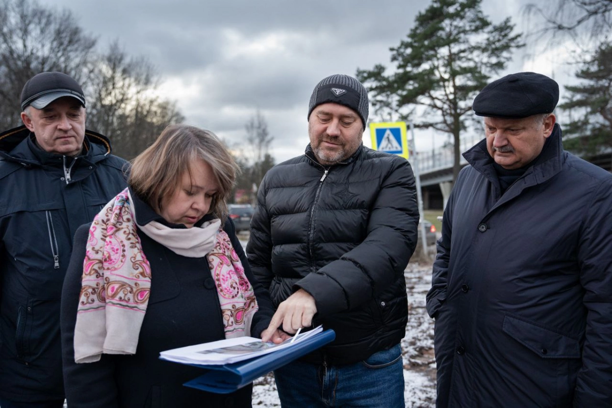 Александр Бельский продолжил осмотр территорий в Приморском районе - tvspb.ru