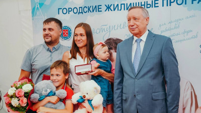 Александр Беглов: Помогаем петербуржцам улучшать жилищные условия