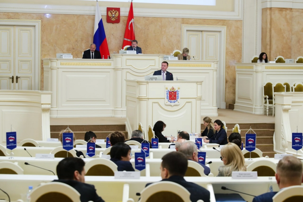 Более 30 уехавших из страны петербургских депутатов лишат мандатов - tvspb.ru