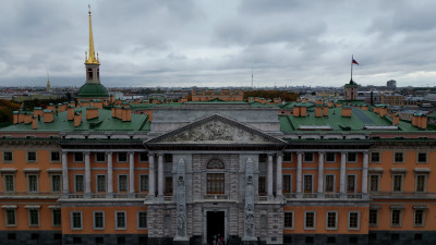 Жителей Северной столицы предупредили о сильном ветре 12 ноября