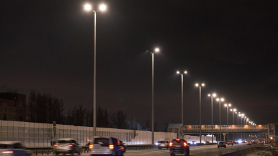 На Пулковском шоссе установили 490 фонарей нового поколения