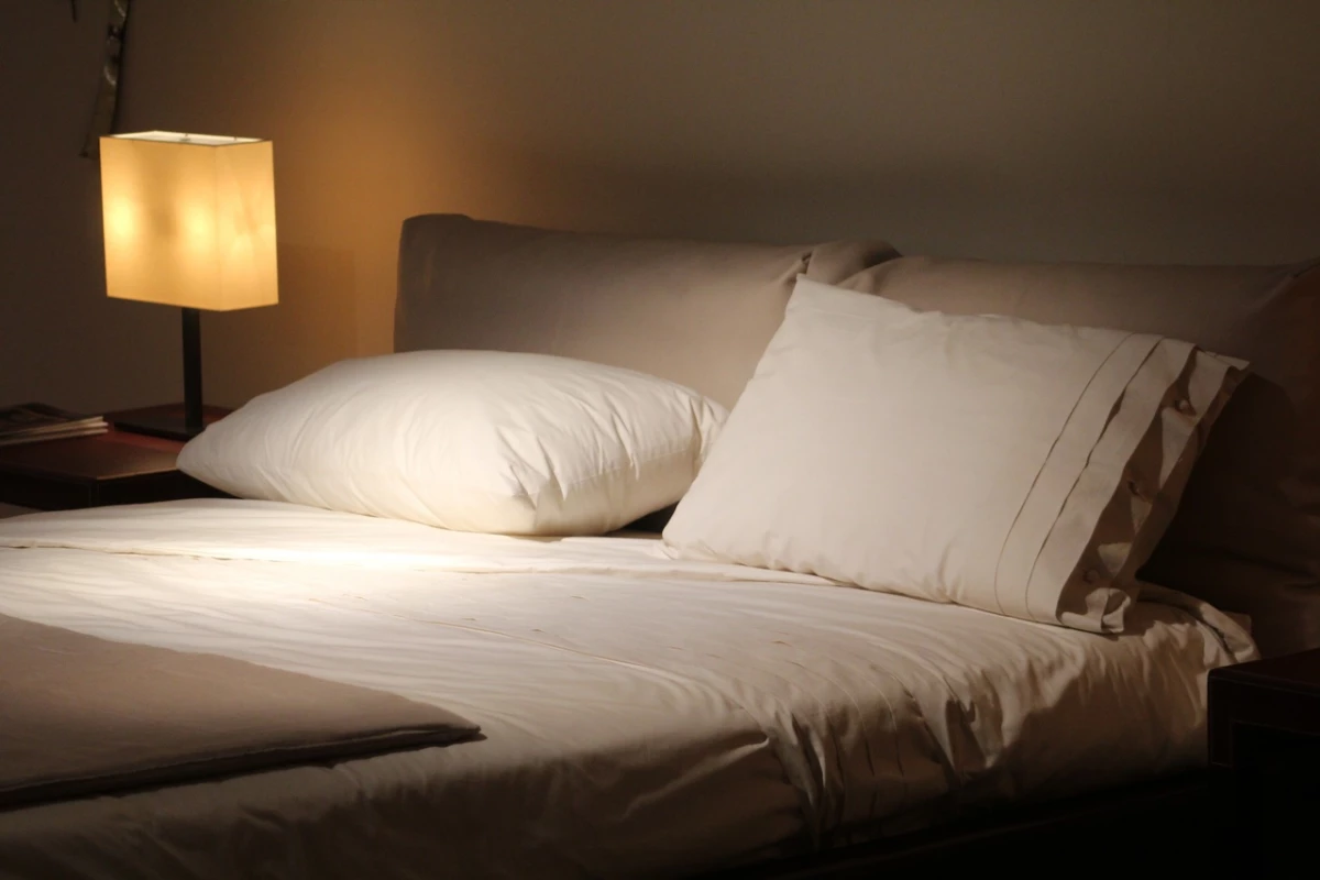 Идеальный интерьер спальни: этих 3 вещей не должно быть в вашей комнате - tvspb.ru