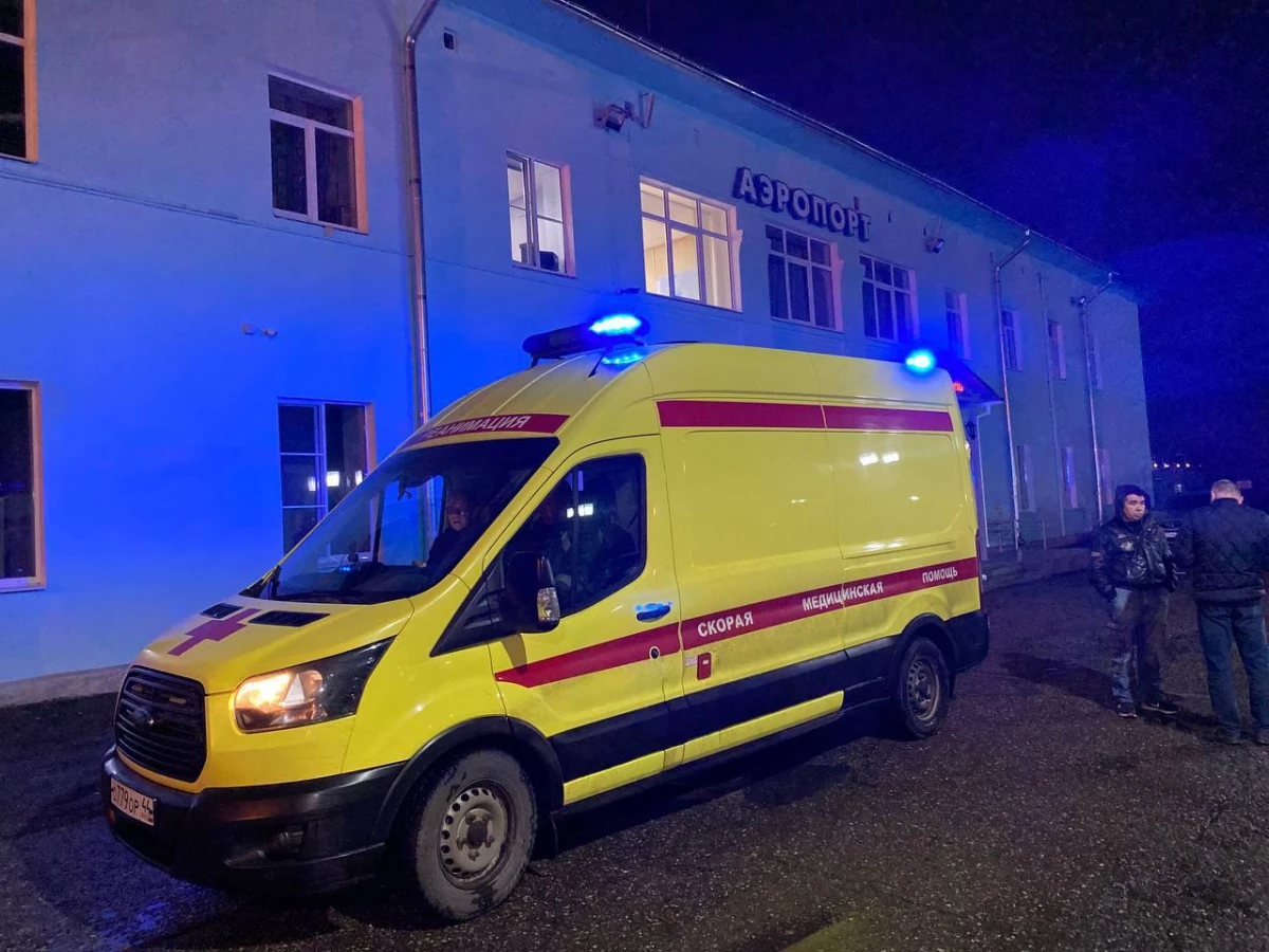 Пострадавших эвакуировали с места крушения вертолёта Ми-2 под Костромой - tvspb.ru