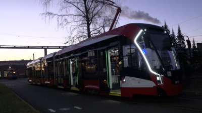 В Петербург прибыл новый трамвай «Витязь — М»