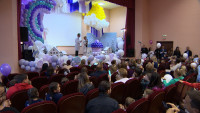 День недоношенных детей: петербуржцы поблагодарили врачей центра на Авангардной за спасенные жизни