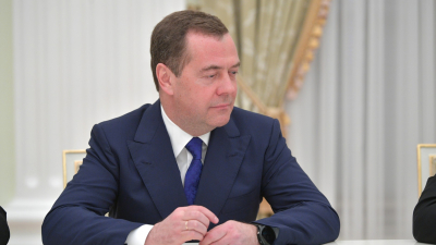 Медведев: Нужно сделать всё, чтобы жители новых регионов чувствовали себя «нашими» людьми