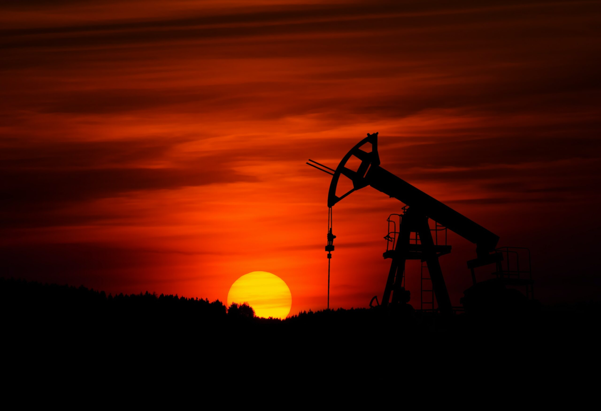 ЕС принял решение о введении потолка цен на нефть из России