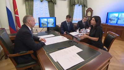 Александр Беглов сегодня в Смольном провёл личный приём граждан