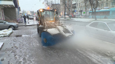 Петербург за три года потратит 11,5 млрд рублей на закупку снегоуборочной техники