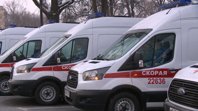 Петербург получил 102 новых автомобиля скорой помощи