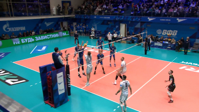 Петербургский волейбольный «Зенит» завершил заключительную в нынешнем году игру Суперлиги