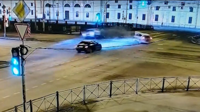 В МВД раскрыли обстоятельства гибели угонщика такси в аварии на Обводном канале