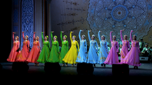Государственный ансамбль танца Узбекистана «Бахор» впервые в Петербурге на сцене Александринского театра