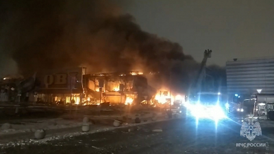 МЧС показало кадры с места пожара в ТЦ в Химках