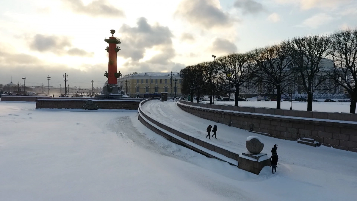 Мороз и снег вернул в Петербург теряющий силы циклон - tvspb.ru