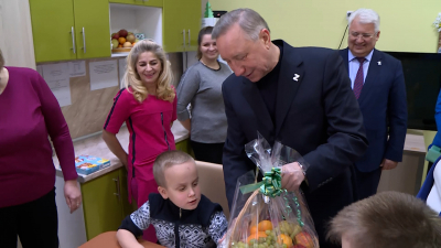 Александр Беглов посетил Дом-интернат №2 для детей с особенностями развития