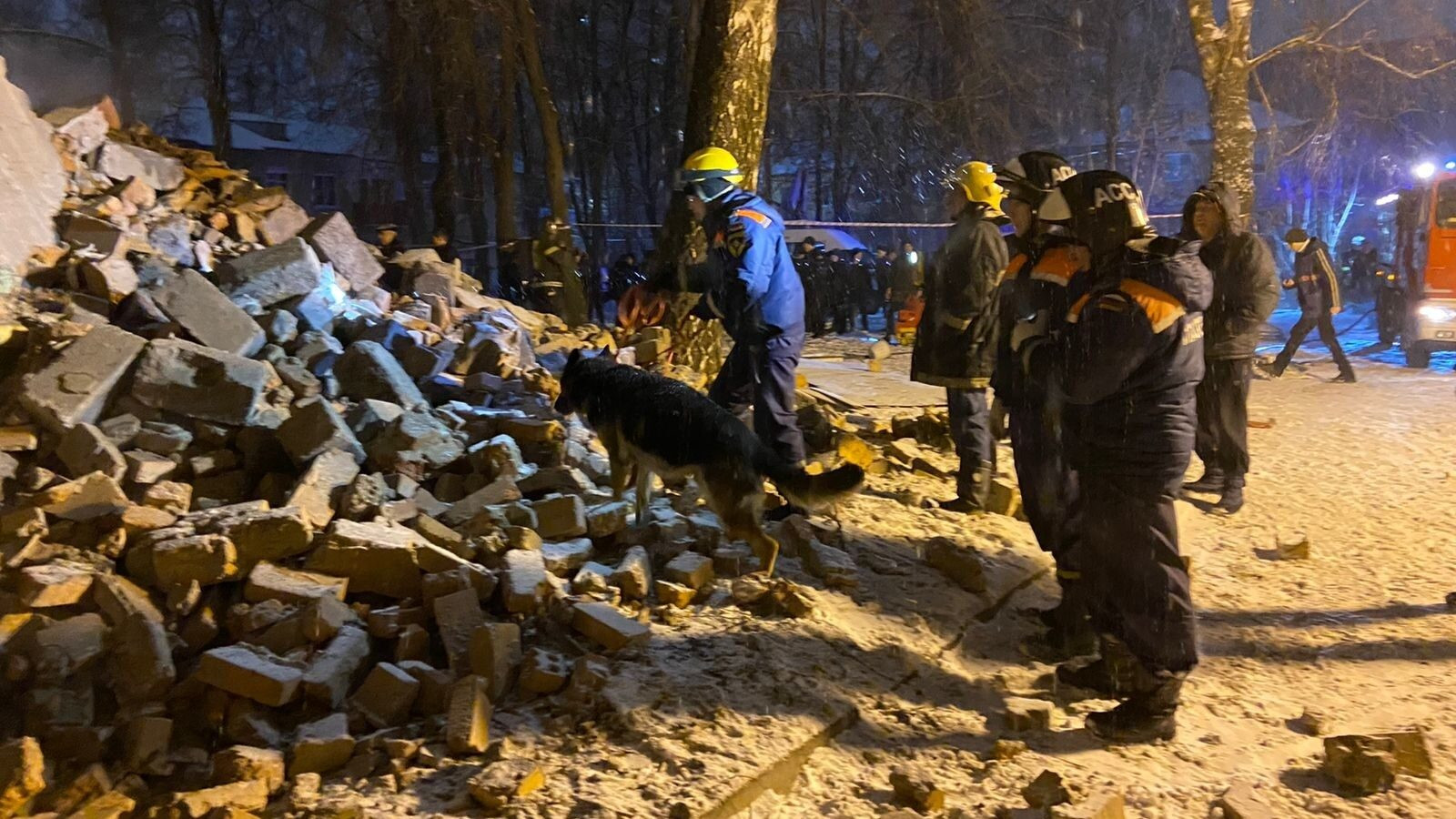 В Рязани из-за самогонного аппарата взорвался газ и обрушилась часть жилого  дома | Телеканал Санкт-Петербург