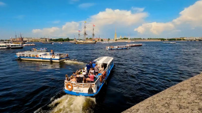 В Петербурге прогулочные речные суда переведут на газомоторное топливо