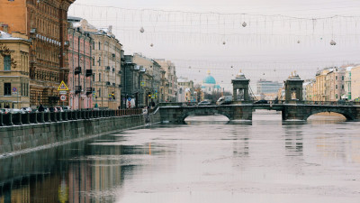 В Петербурге хотят запретить рекламу интимных услуг на улицах