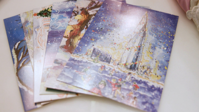 Рисунки школьников и студентов Петербурга украсили открытки для «Новогодней почты»