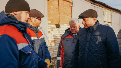 Александр Беглов проверил готовность снегоприемного пункта в Петродворцовом районе