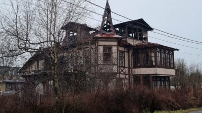 КГИОП обжалует отказы в возбуждении дел по фактам повреждений дома Шпринга и старинной дачи в Ломоносове