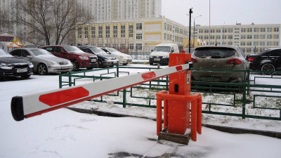 В Петербурге планируют упростить порядок установки шлагбаумов и ворот во дворах