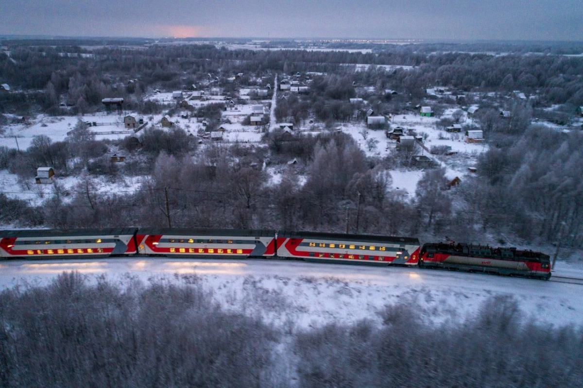 Новогоднюю ночь в поездах встретят около 60 тысяч пассажиров - tvspb.ru