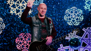 Надежд и исполнения желаний! Денис Майданов поздравляет петербуржцев с Новым годом