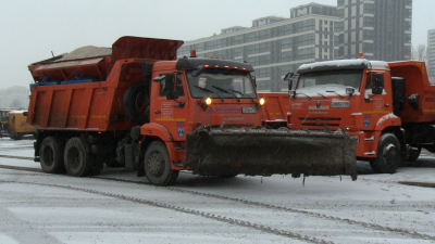 Для обработки дорог Петербурга закупили 70 тысяч тонн соли